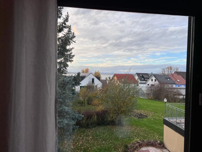 Konstanz Bodensee Seensucht Fensterausblick 3