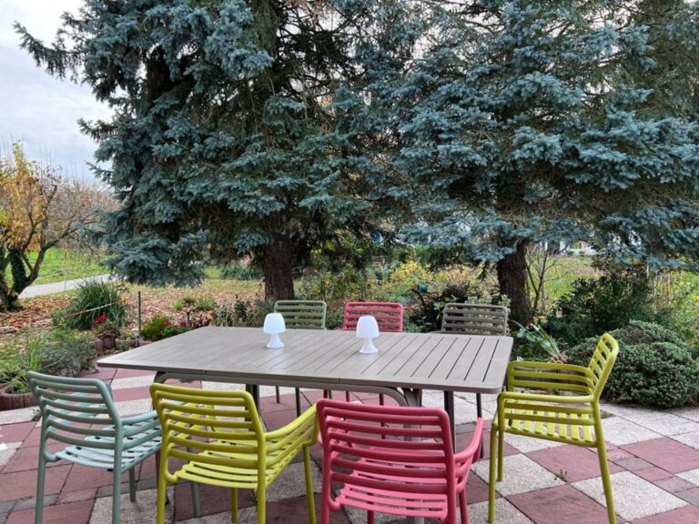 Konstanz Bodensee Seensucht Terrasse mit Essbereich 2