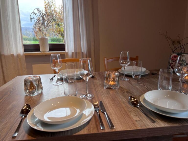Konstanz Bodensee Seensucht Wohnzimmer Essbereich 2