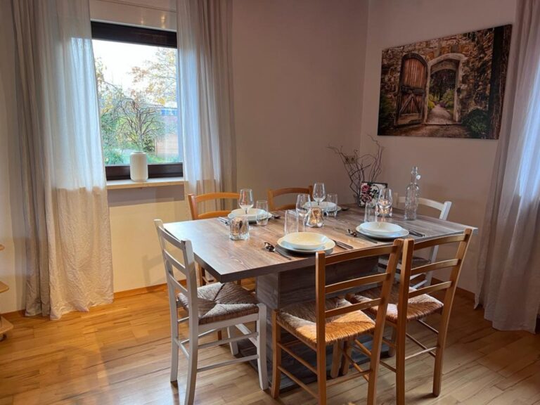 Konstanz Bodensee Seensucht Wohnzimmer Essbereich 4