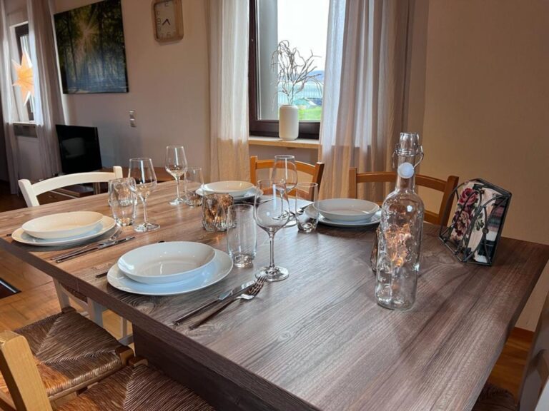 Konstanz Bodensee Seensucht Wohnzimmer Essbereich 5