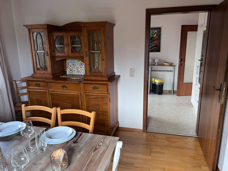 Konstanz Bodensee Seensucht Wohnzimmer Essbereich