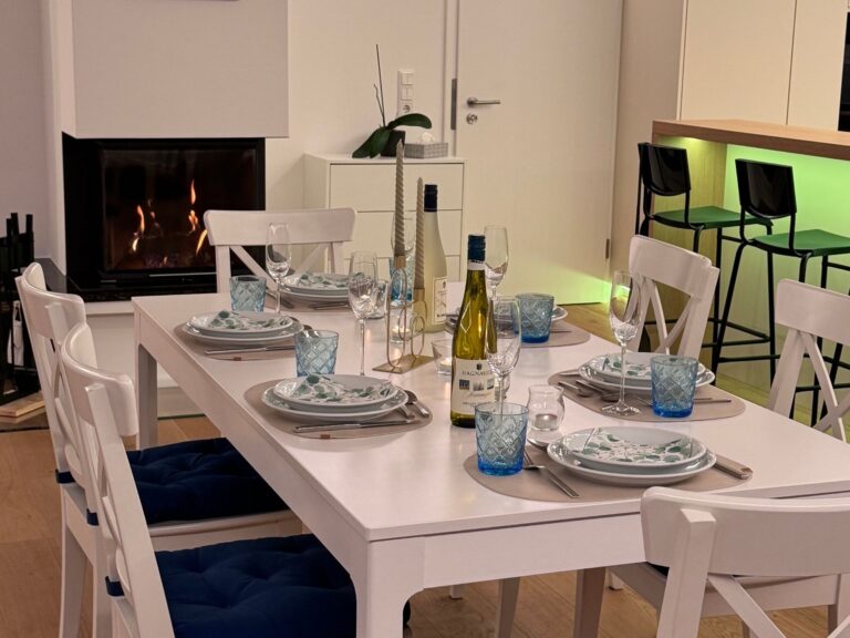 Konstanz Bodensee Seeseensucht Wohnzimmer mit Essbereich 3