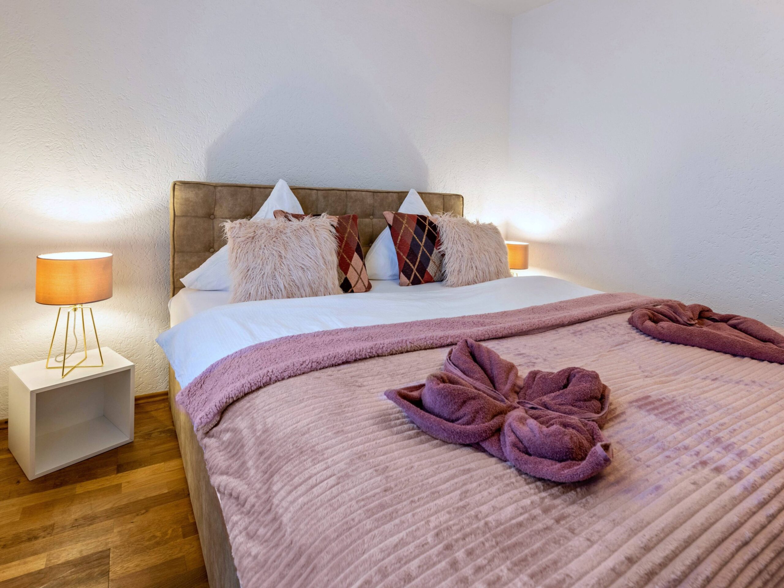 Rotes Zimmer 2 scaled