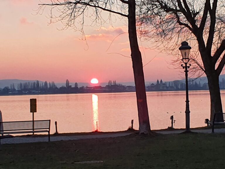 Seeglueck Haeusle Konstanz Bodensee Sonnenuntergang 2