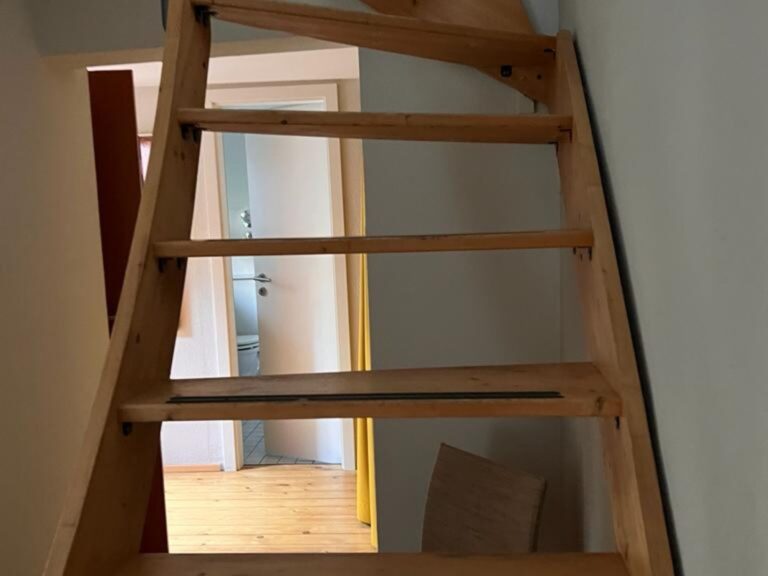 Seeglueck Haeusle Konstanz Bodensee Treppe ins 1. Obergeschoss 1