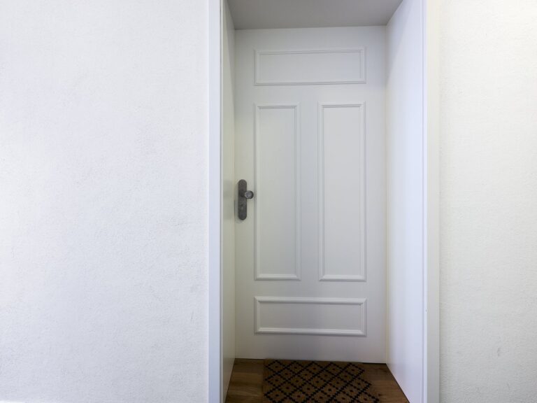 Seeglueck Hafenblick Konstanz Bodensee Eingangstuer Appartement