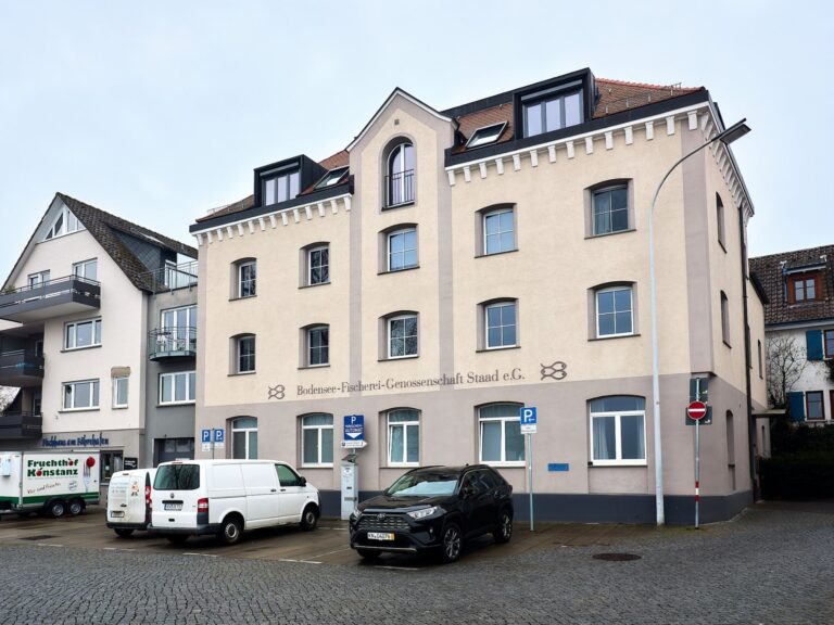 Seeglueck Hafenblick Konstanz Bodensee Gebaeudeansicht 2