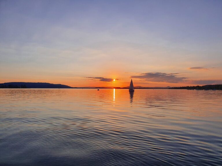 Seeglueck Hafenblick Konstanz Bodensee Somnenuntergang