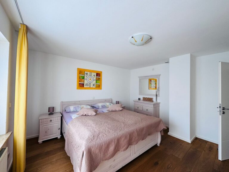 Seeglueck Rheinparadies Konstanz Bodensee Schlafzimmer mit Doppelbett 2