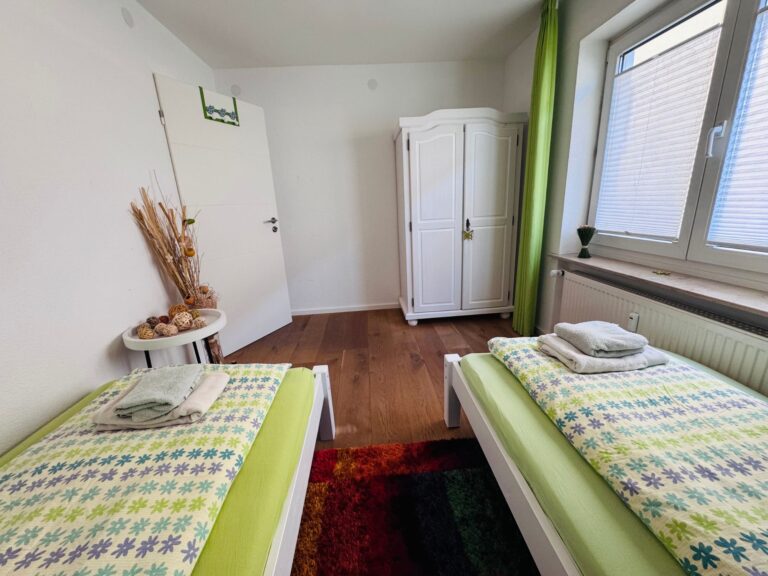 Seeglueck Rheinparadies Konstanz Bodensee Schlafzimmer mit Einzelbetten 2