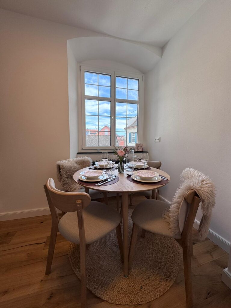 seeglueck | schussenrieder hof | wohnung nr. 6 15 Essbereich