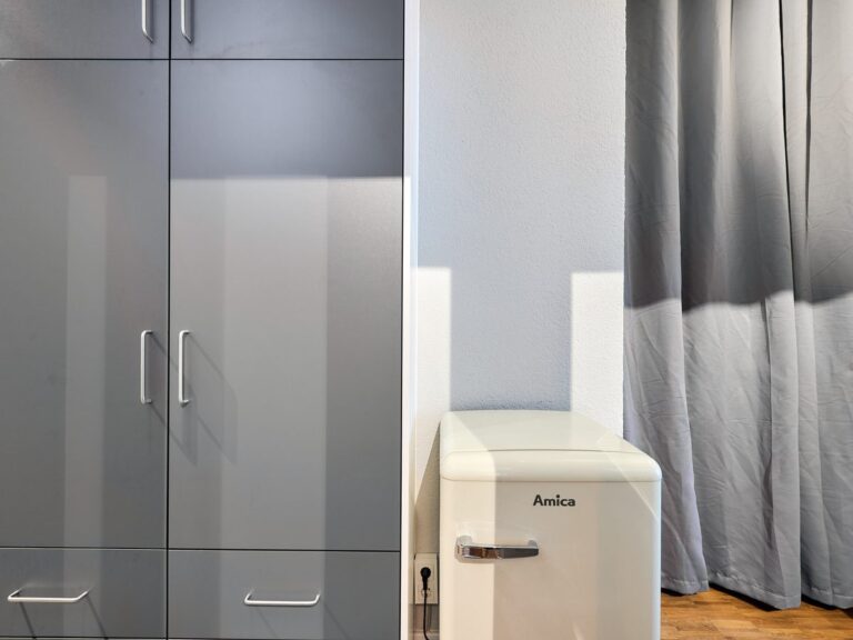 seeglueck | altstadt loft | urban 17 garderobe 03