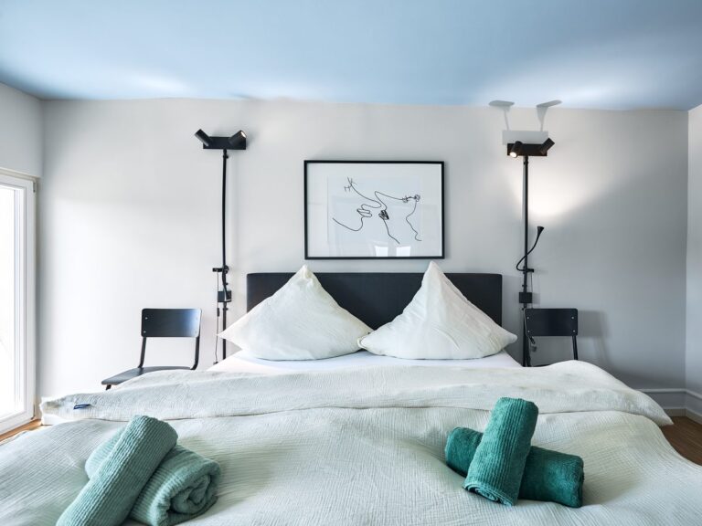 seeglueck | Altstadt refugium | hofgarten 15 Schlafzimmer 01