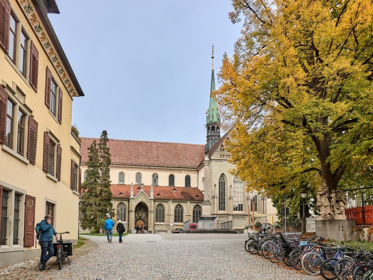 seeglueck | Münsterzauber | zentral 18 Konstanzer Münster und Münsterplatz in unmittelbarer Nähe des Appartements